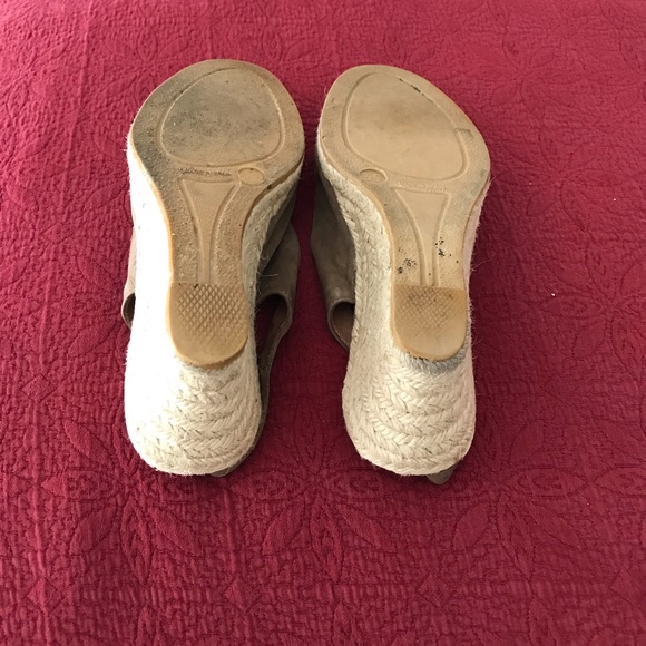 Cool wedges to spruce up your feet ! - Picture 3 of 5